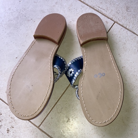 EUC Jack Rogers thong sandals navy and silver size 8 - Picture 10 of 10